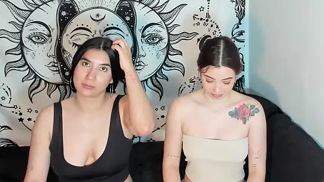 Abby_and_Lana webcam