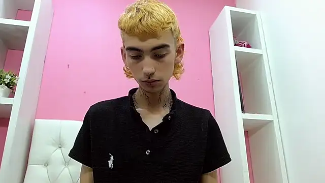 ttimy_x_boy webcam