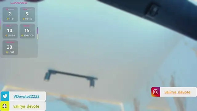 valirya_devote webcam