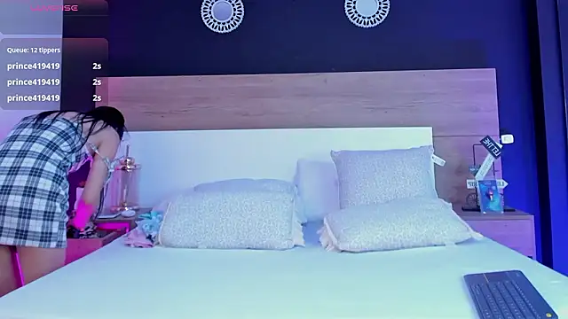 MiaTaylorSweet webcam