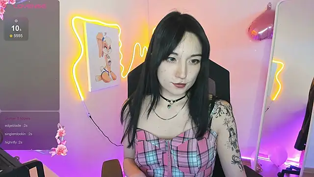 AliceeinWonderlanddd webcam