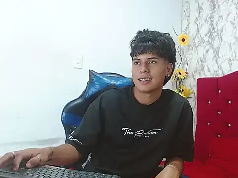 valentino_lane - Valentino_Lane's free webcam - UK Sex Cams