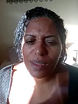 Maliaebonyfetish webcam