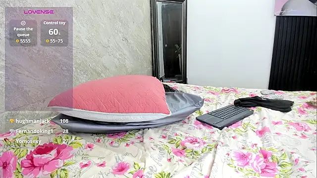 Skarleth_queen webcam