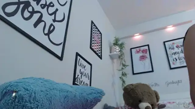 joliet - Joliet's free webcam - UK Sex Cams