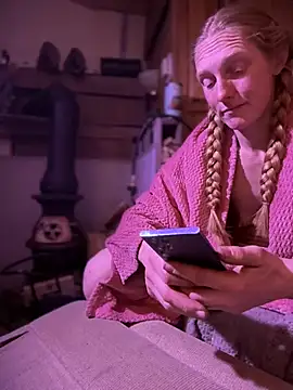 GoldenFlameGoddess webcam