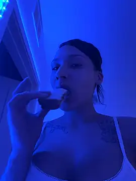 Webcam Model (FerrariFrench)  is live.Free join now!