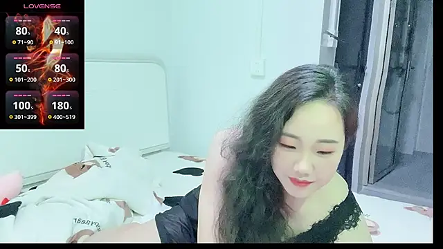 Zhenzhen-Love webcam