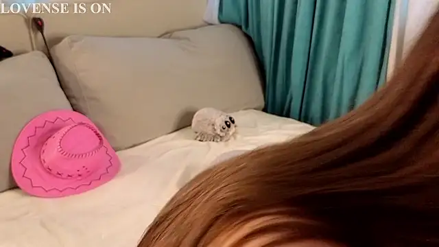 darylashworth (F young) - Make me cum with vibrations