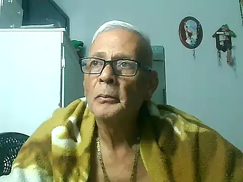 dirtysluttyfist webcam