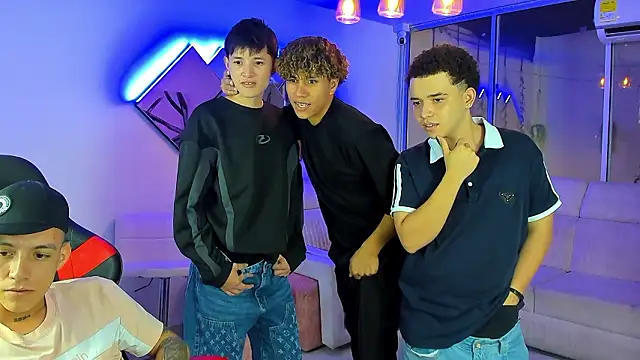 Houseofwarrios webcam