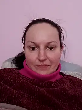 BustyLadyAlma webcam