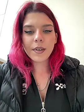 Webcam Model (RiriRoseey)  is live.Free join now!