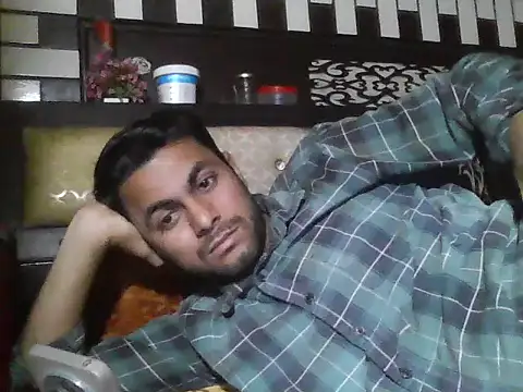 stubborndesiboy - Stubborndesiboy's free webcam - UK Sex Cams