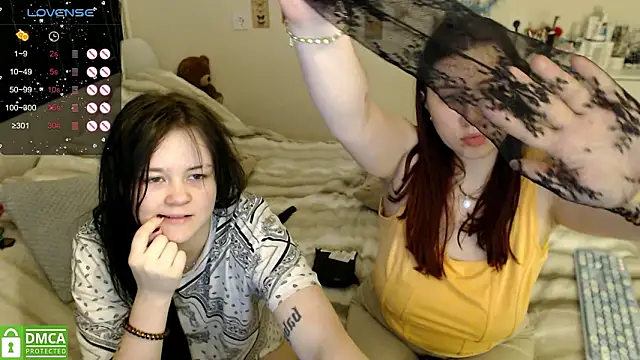 bettyandrich_ - BettyandRich_'s free webcam - UK Sex Cams