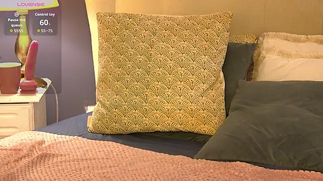 senigrandee (F teen) - SLAP BOOBS HARD