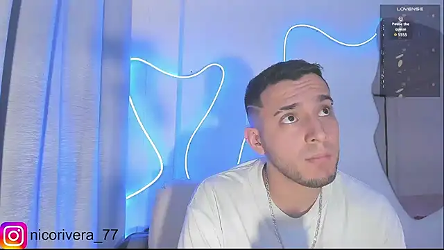 nico_rivera webcam