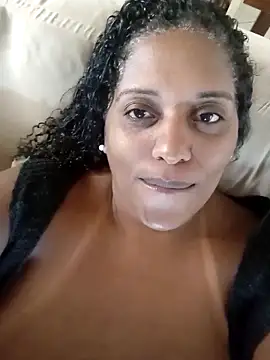 Maliaebonyfetish webcam