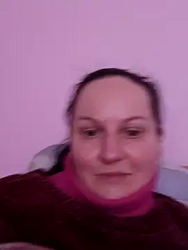 BustyLadyAlma webcam