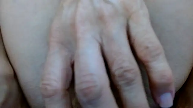 thebesthairypussy2 webcam