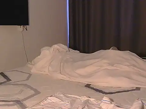 lionedwin (M young) - cum show bed in private