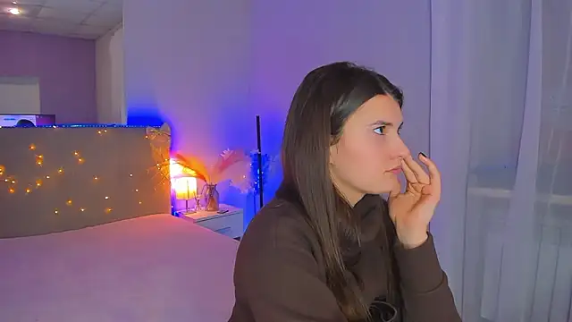 laura_leee - Laura_Leee's free webcam - UK Sex Cams