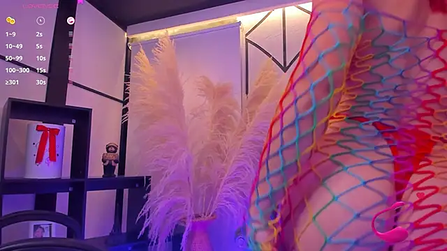 NahomiRichards_ webcam