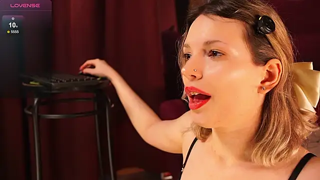 Carrie_in_the_city webcam