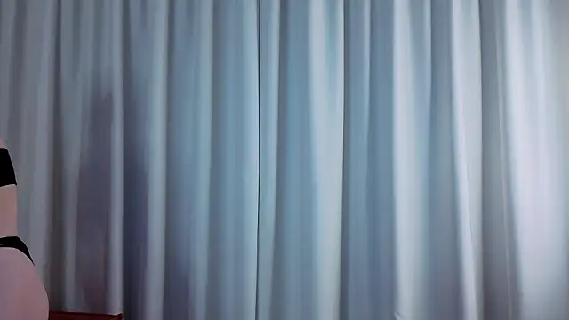 taraheers - Taraheers's free webcam - UK Sex Cams