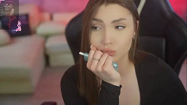 billie054 (F teen) - show tits