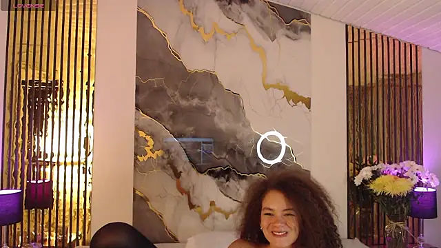 MiticaBrennet_ webcam