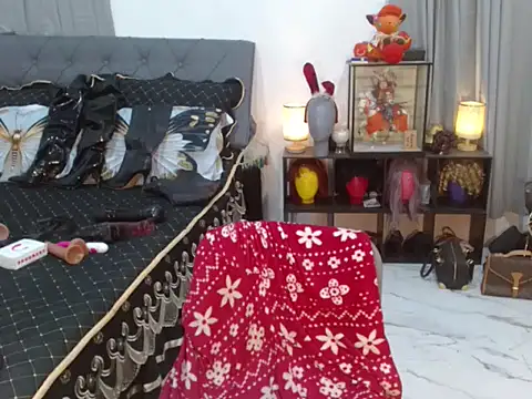 lustfullvelindaks - LustfullVelindaks's free webcam