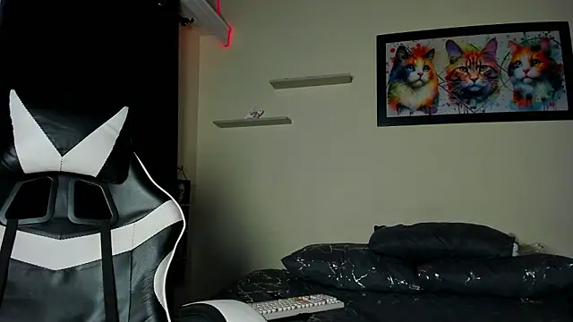 meredit_cris23 - Meredit_cris23's free webcam - UK Sex Cams