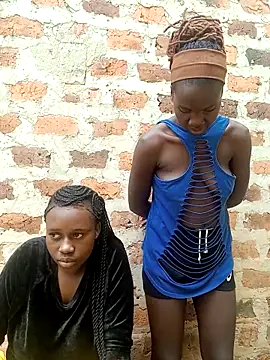 Black_juicy24 webcam