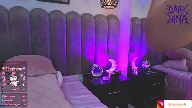 Dark_nina_ webcam