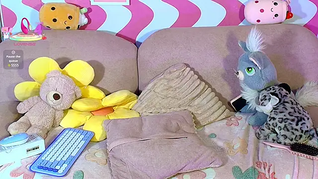 the_girl_with_the_red_hai webcam