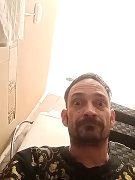 SignalSpeaker webcam