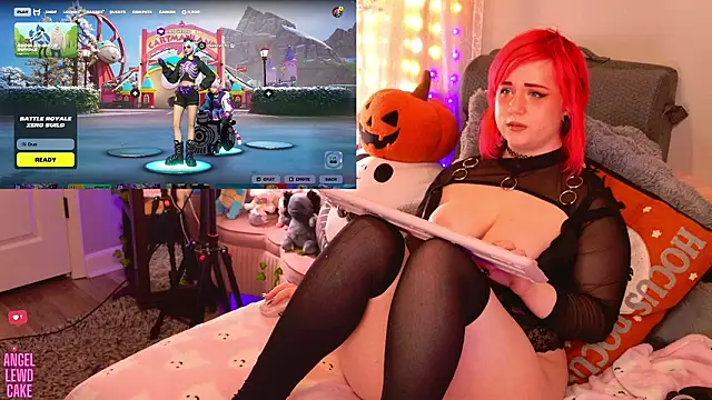 Angel-Lewd-Cake webcam