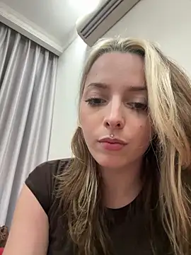 loraadoll (F young) - Doggy and hard slaps