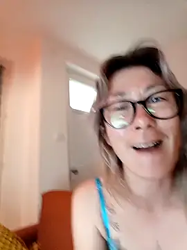 Démontez moi je kiff sa!!! Ce soir nouveauté fan club vidéo lesbienne 