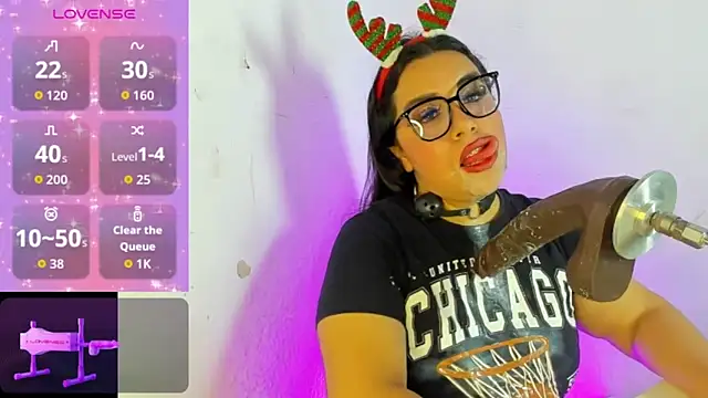 Alanna-sloppy webcam