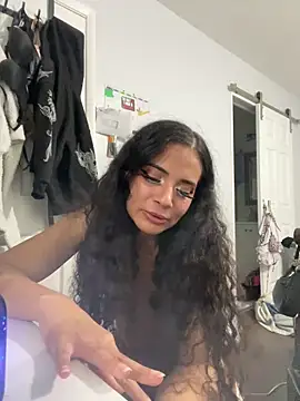 vixxnovalee - Vixxnovalee's free webcam - UK Sex Cams