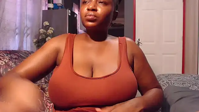EbonyRose9 webcam