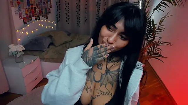 CharimgSabrina webcam