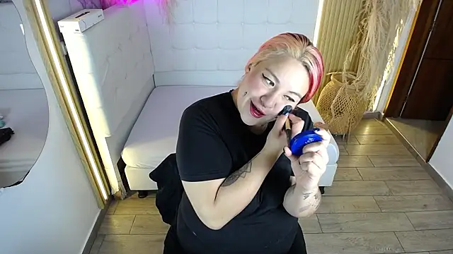 Bruja__Scarlata webcam