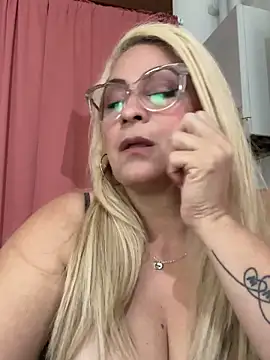 Webcam Model (x_elena_x)  is live.Free join now!