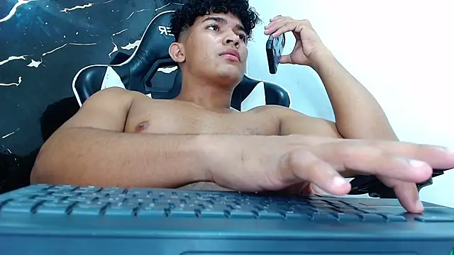 jamescurly00 webcam