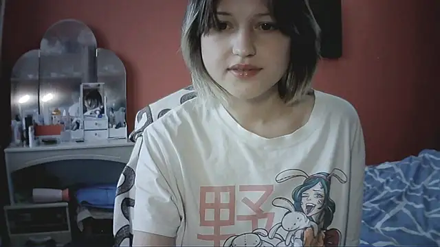 SnowWhiteNika webcam