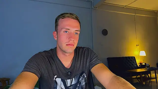 tommy_cumfinger webcam