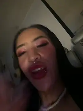 MichelleDiaz_Pink webcam